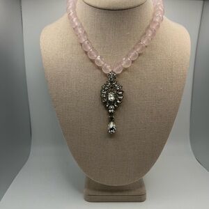 Elegant Pink and Silver Pendant Necklace